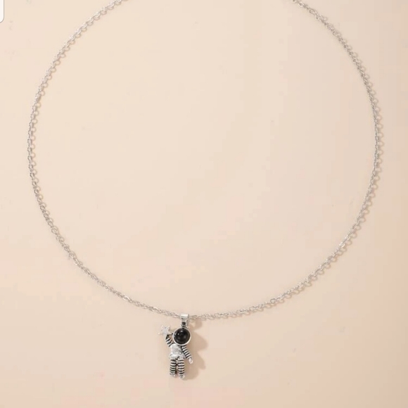 *Astronaut* Star Catcher Necklace - Picture 4 of 4